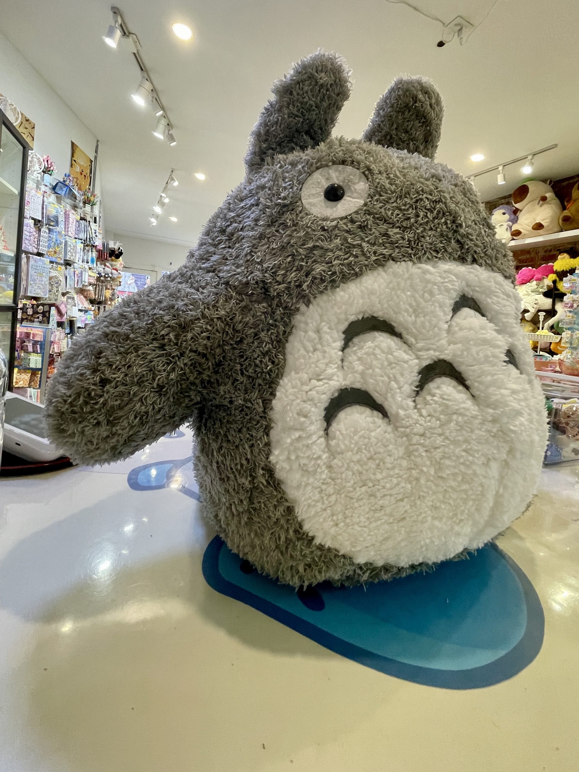 🐾 Giant Totoro Plush Toy – Your Ultimate Cozy Companion - Image 4